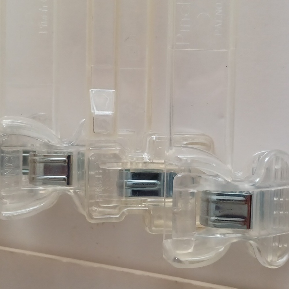 10 clear skirt, shorts, or pant hangers - Picture 3 of 5